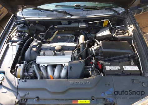 2000 Volvo S40 A/As из США, поврежденный, VIN YV1VS2550YF486862